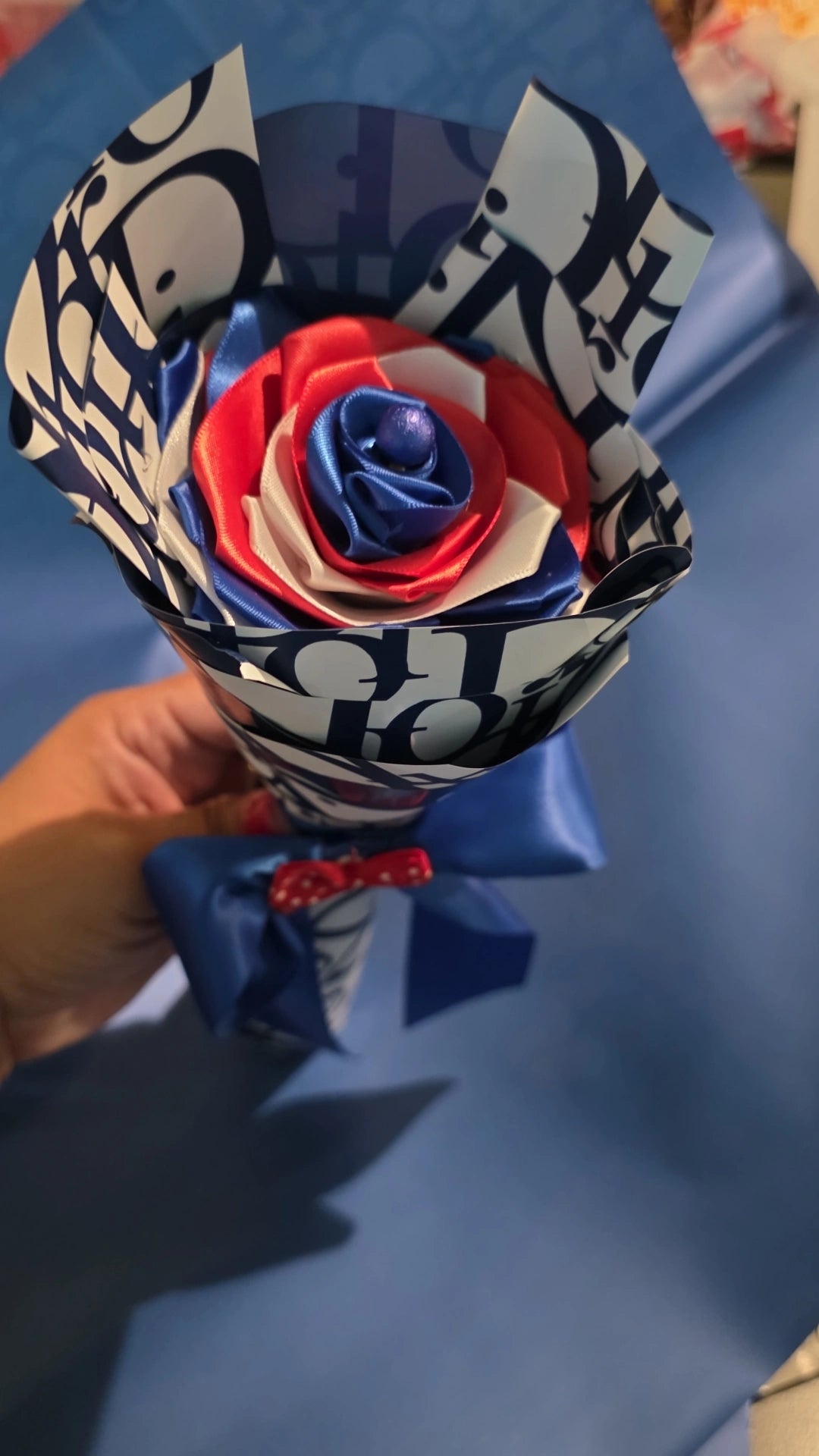 🌹🇺🇸 Patriotic Ribbon Rose Bouquet 🇺🇸🌹